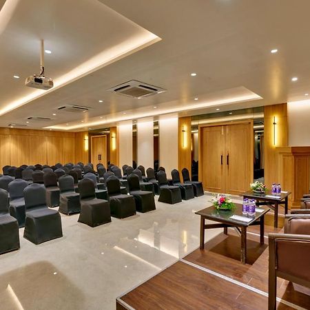 Citrus Hotel โกลฮาปูร์ ภายนอก รูปภาพ