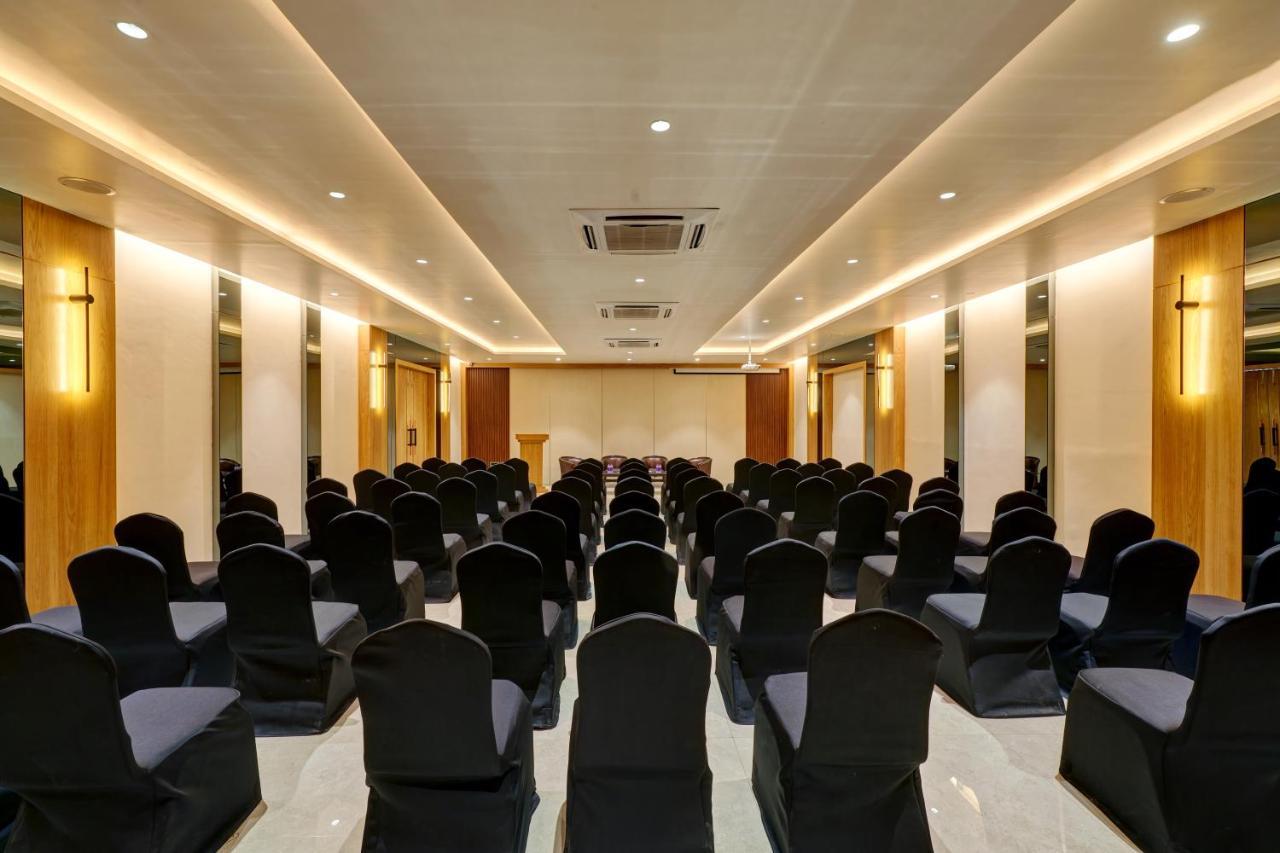 Citrus Hotel โกลฮาปูร์ ภายนอก รูปภาพ
