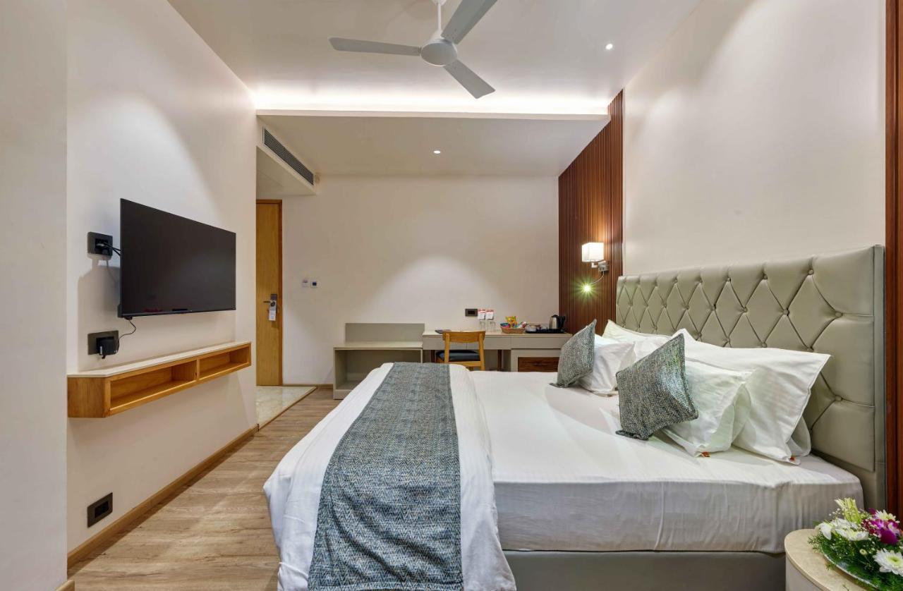 Citrus Hotel โกลฮาปูร์ ภายนอก รูปภาพ