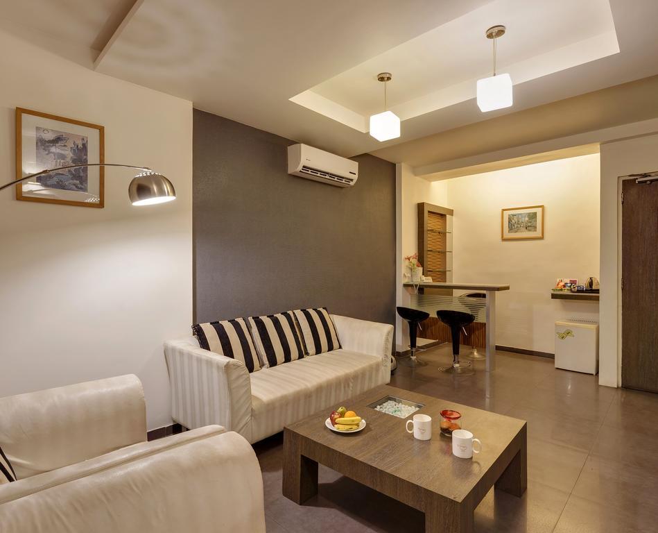 Citrus Hotel โกลฮาปูร์ ภายนอก รูปภาพ