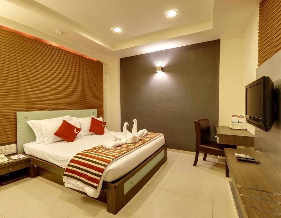 Citrus Hotel โกลฮาปูร์ ภายนอก รูปภาพ
