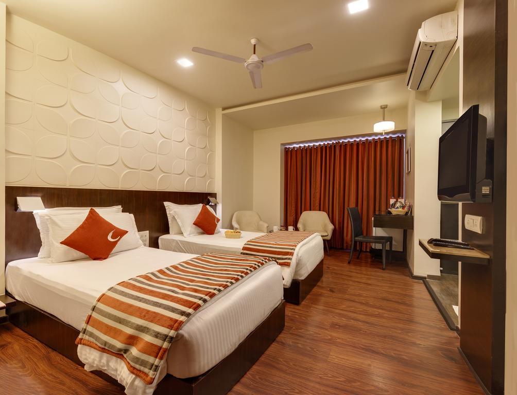 Citrus Hotel โกลฮาปูร์ ภายนอก รูปภาพ