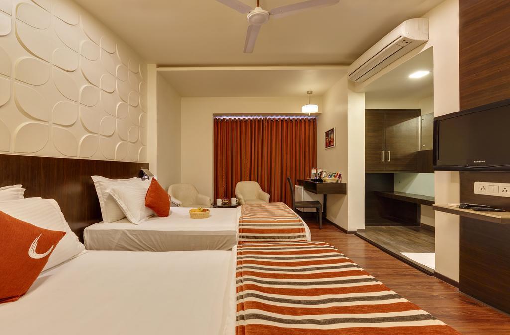 Citrus Hotel โกลฮาปูร์ ภายนอก รูปภาพ