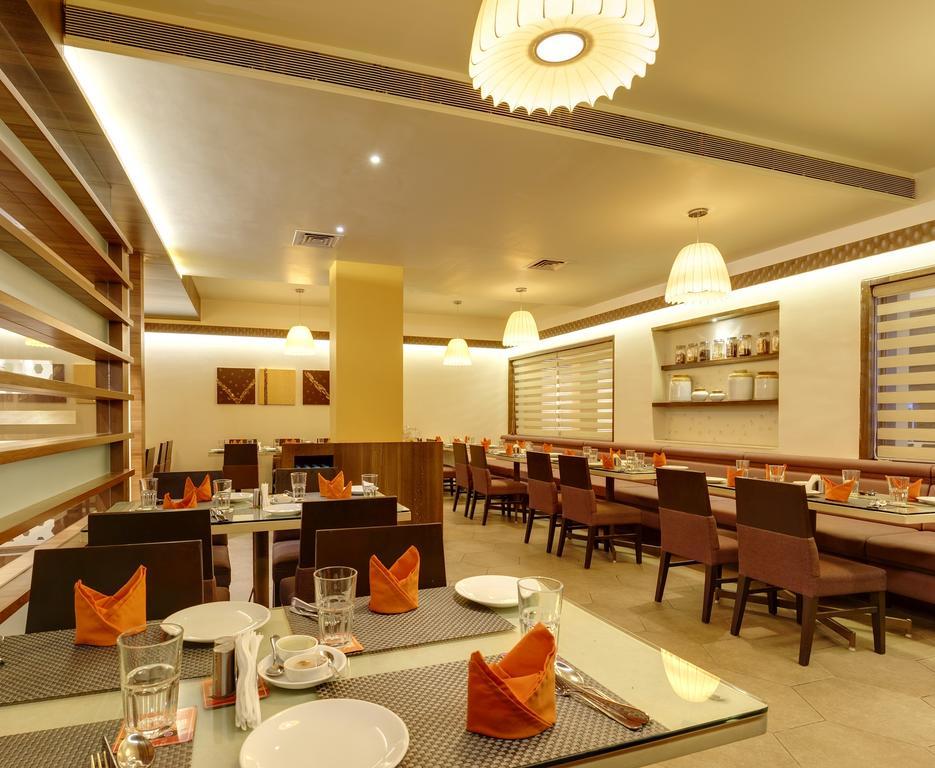 Citrus Hotel โกลฮาปูร์ ภายนอก รูปภาพ