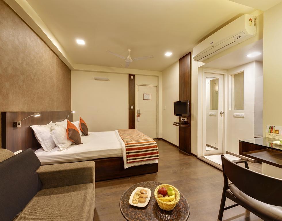Citrus Hotel โกลฮาปูร์ ภายนอก รูปภาพ