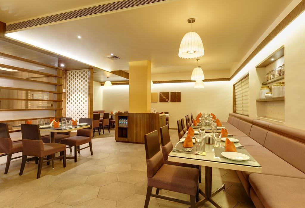 Citrus Hotel โกลฮาปูร์ ภายนอก รูปภาพ