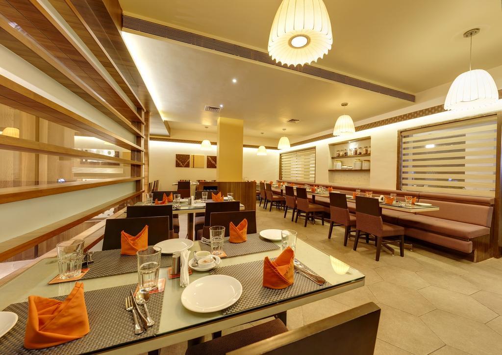 Citrus Hotel โกลฮาปูร์ ภายนอก รูปภาพ
