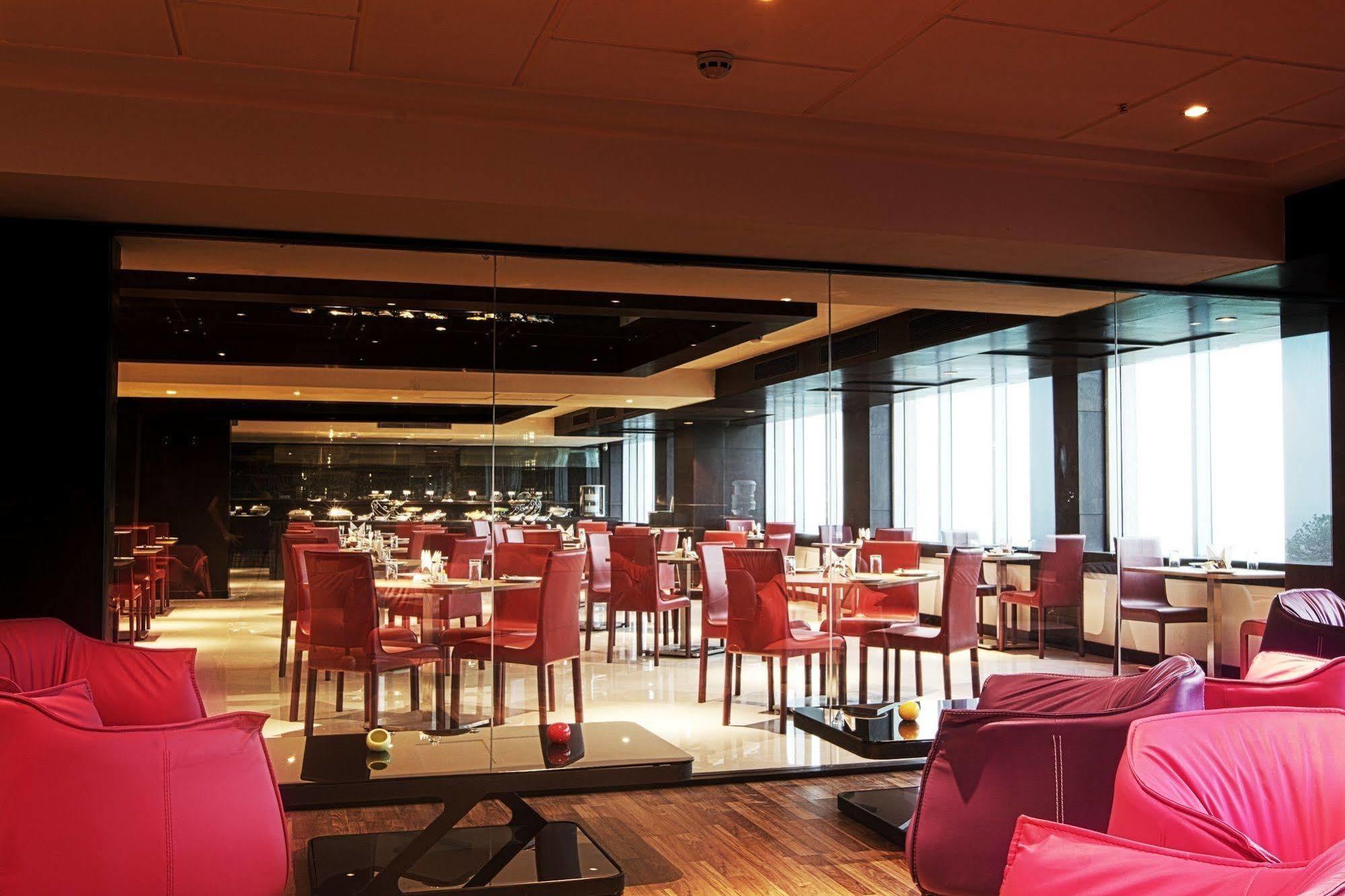 Citrus Hotel โกลฮาปูร์ ภายนอก รูปภาพ